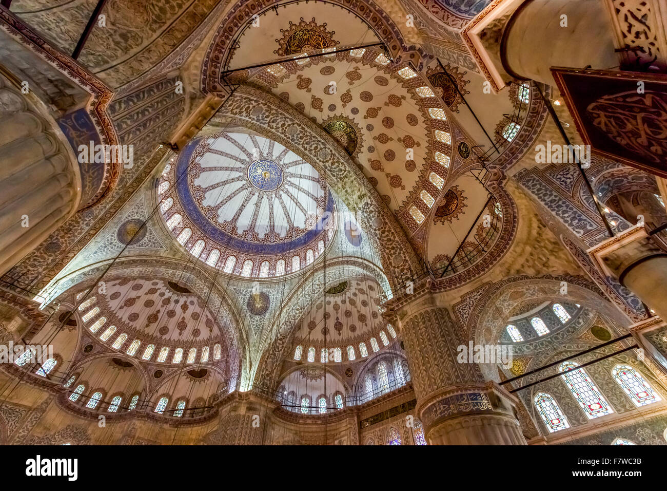 Innere des Sultan-Ahmed-Moschee (blaue Moschee), Istanbul, Türkei Stockfoto