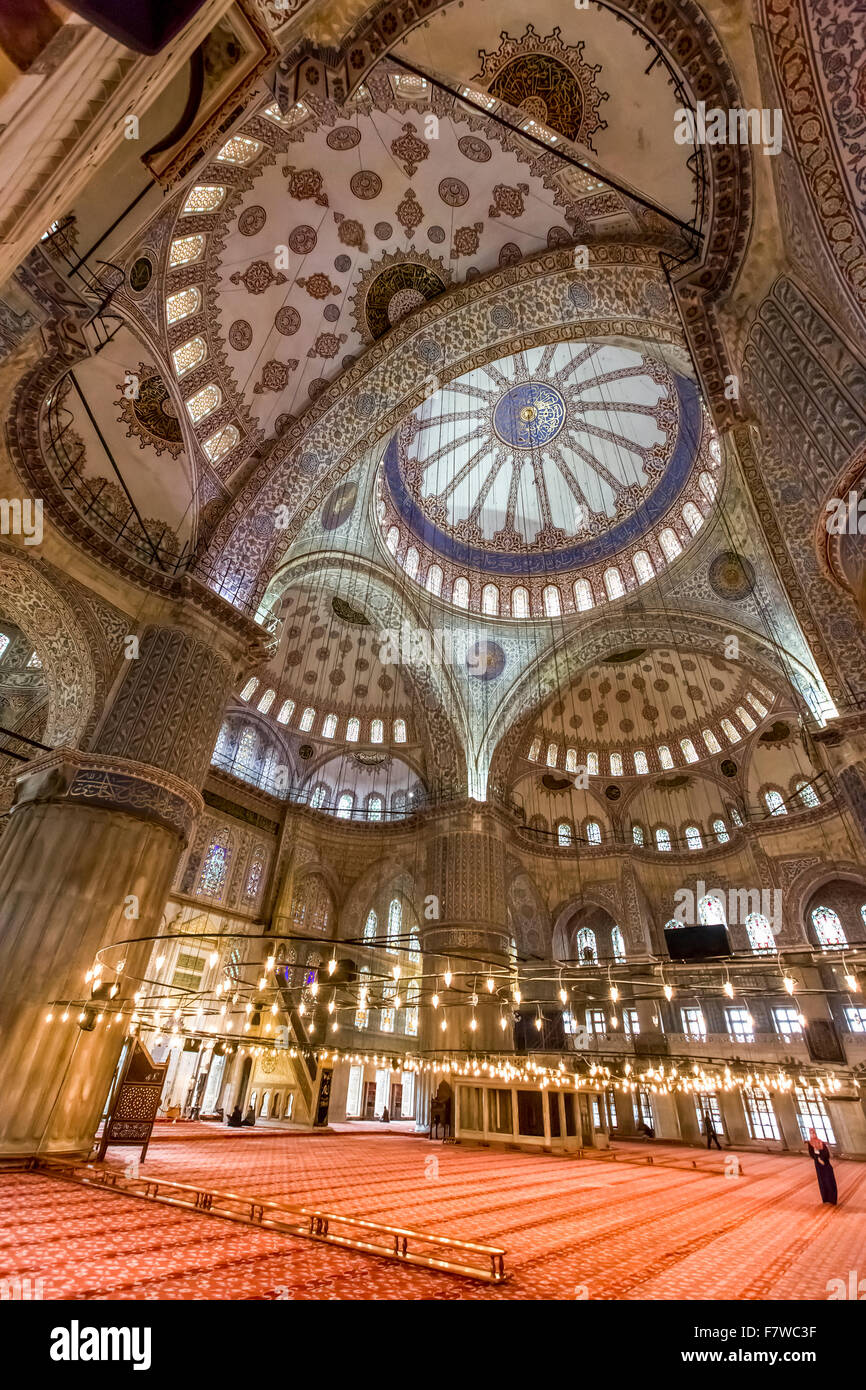 Innere des Sultan-Ahmed-Moschee (blaue Moschee), Istanbul, Türkei Stockfoto