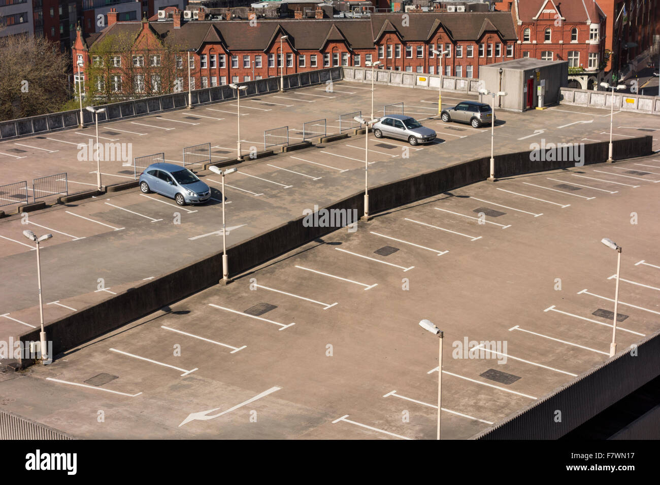 Luftaufnahme eines mehrstöckigen Parkhauses, Birmingham, UK Stockfoto