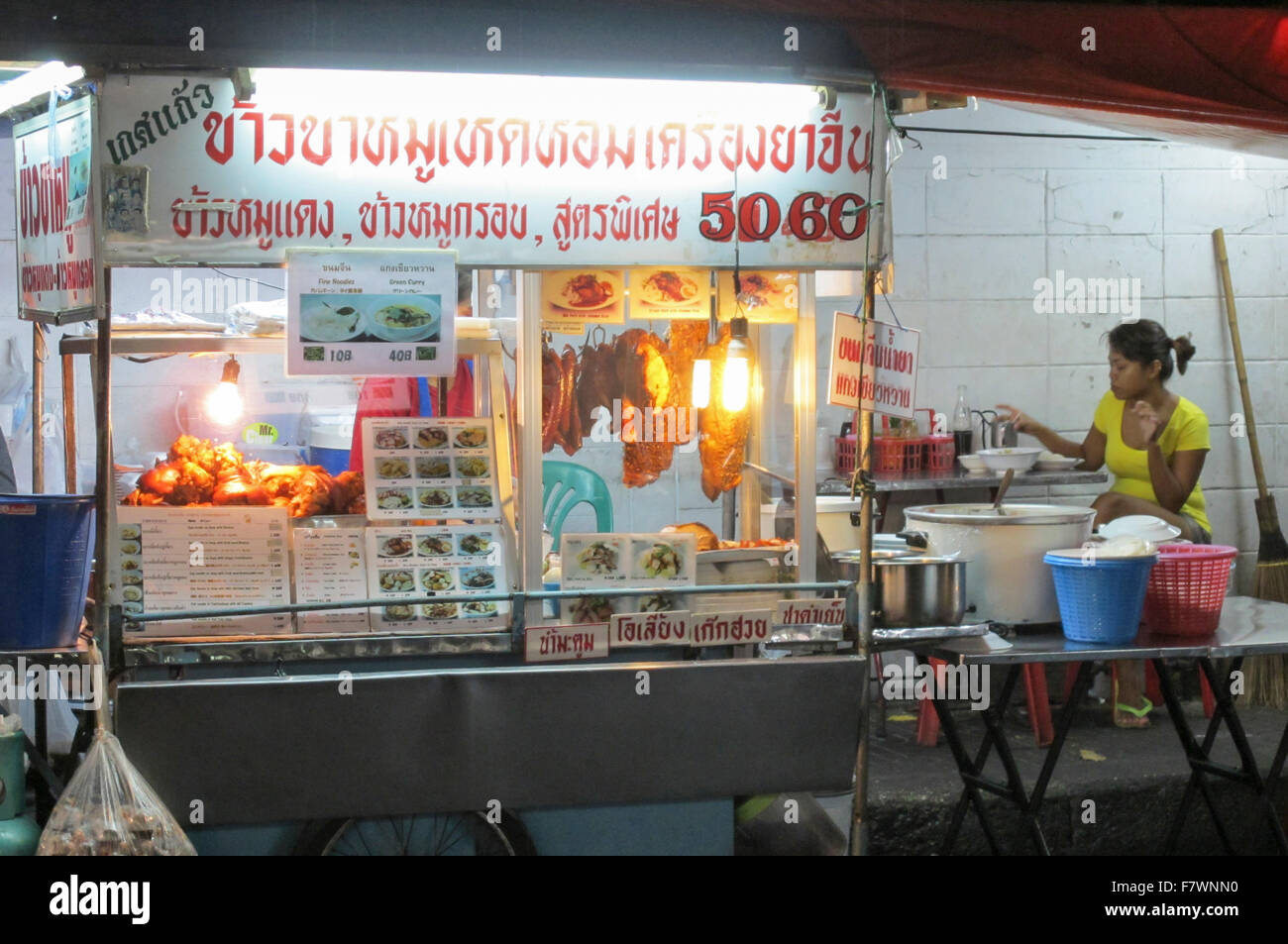 Thong Lo Nachtmarkt in Bangkok, Thailand Stockfoto