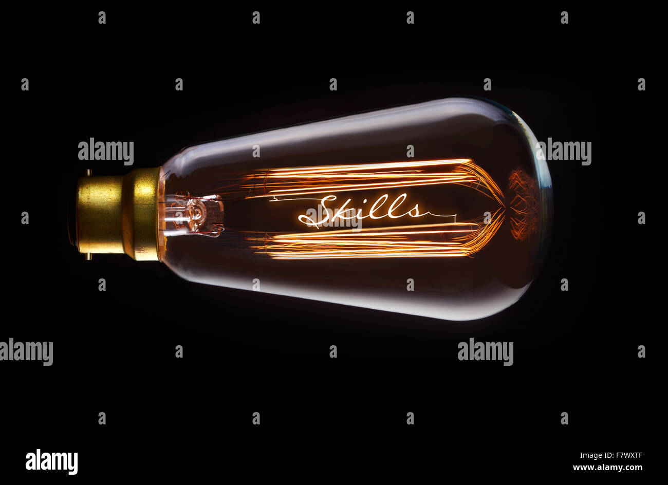 Skills-Konzept in ein Filament-Glühbirne. Stockfoto