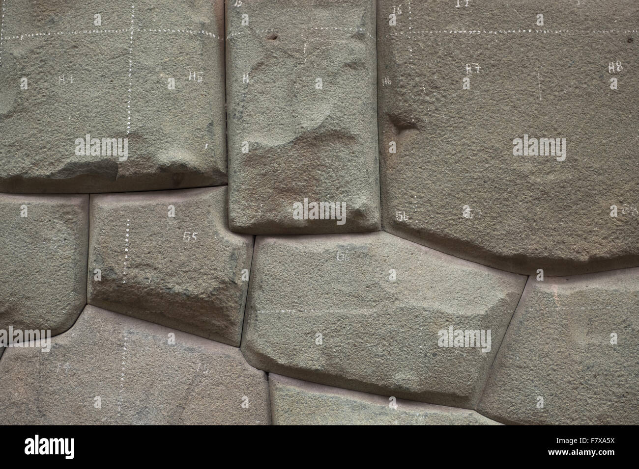 Inka-Mauern der alten Palast von Inca Roca, heute Palast des Erzbischofs. Cuzco Stockfoto