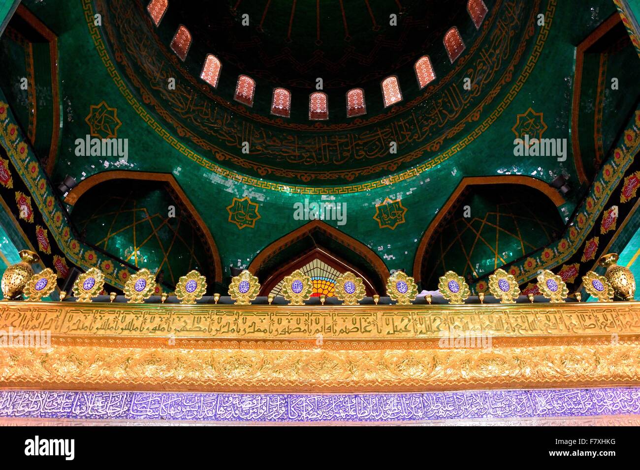 Suchen Sie BibiHäybat Moschee, vor den Toren Baku, der Hauptstadt