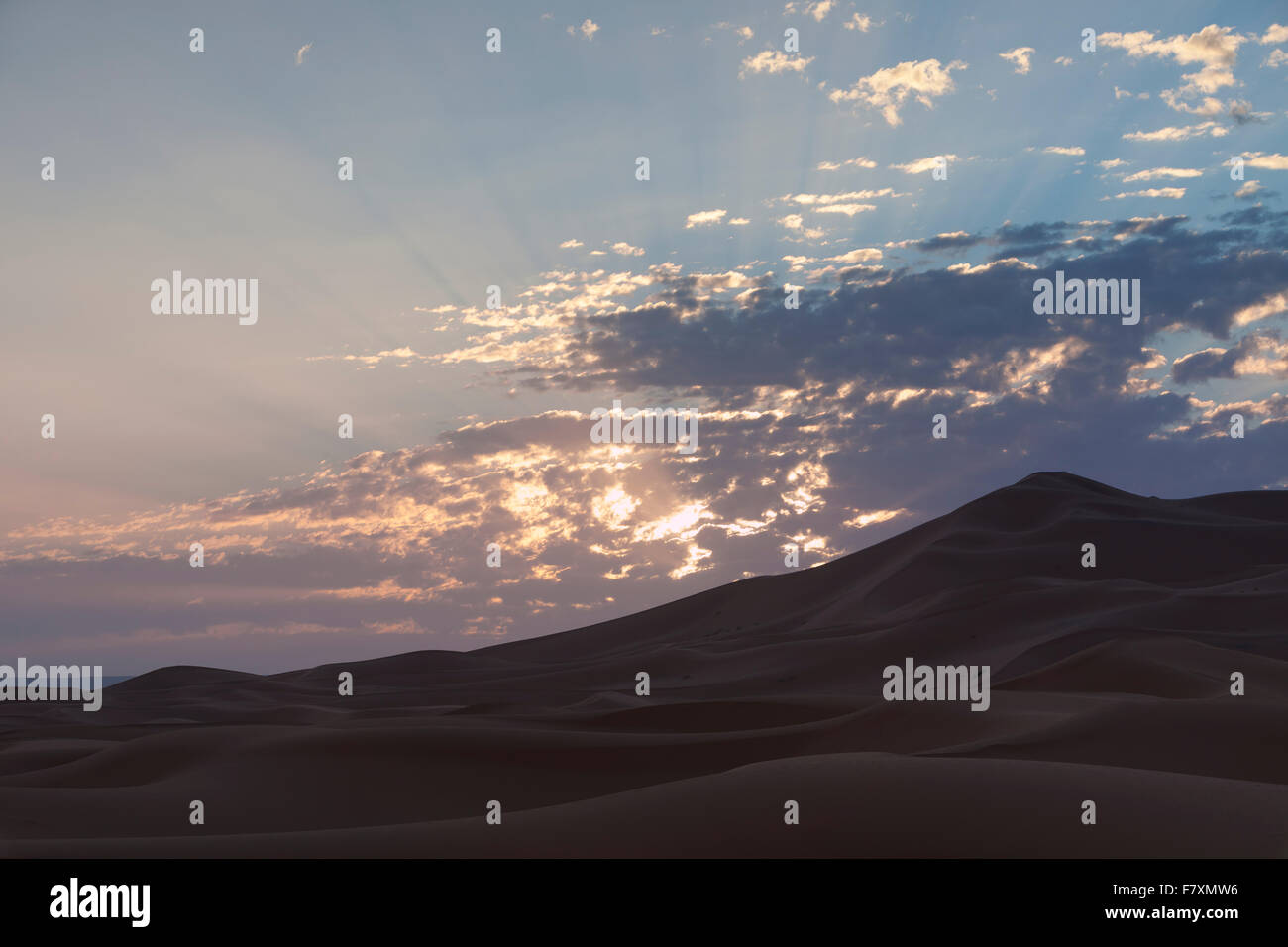 Sunrise, Sanddünen des Erg Chebbi, Merzouga, Wüste Sahara, Marokko Stockfoto