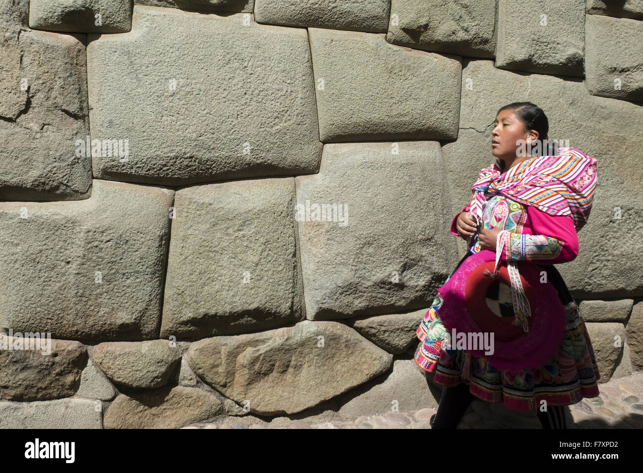 Inka-Mauern der alten Palast von Inca Roca, heute Palast des Erzbischofs. Cuzco Stockfoto