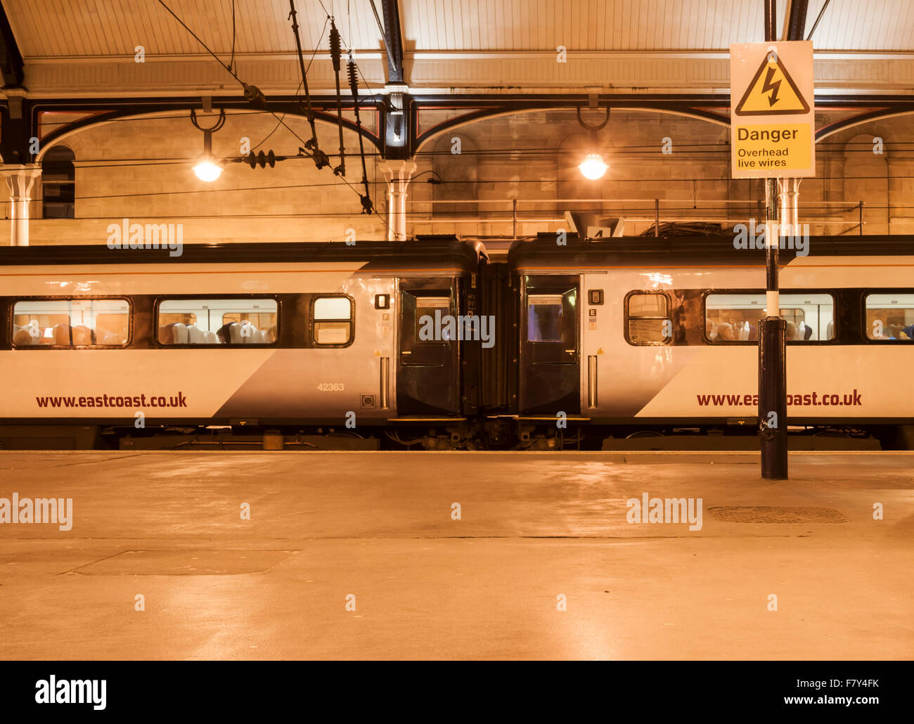 Eastcoast Zug am Hauptbahnhof Newcastle. Newcastle Upon Tyne. UK Stockfoto