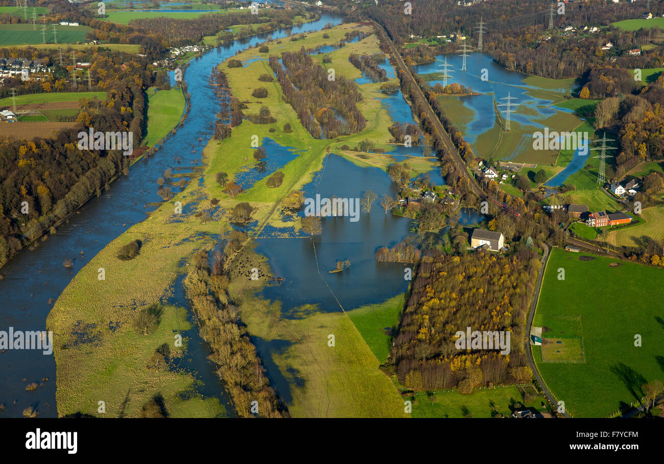 Überschwemmungen in den Ruhrauen in Winz, die Flut der Ruhr fährt, Ruhr, Ruhrgebiet, Ruhr Tiefland Hattingen Winz, Hattingen, Stockfoto