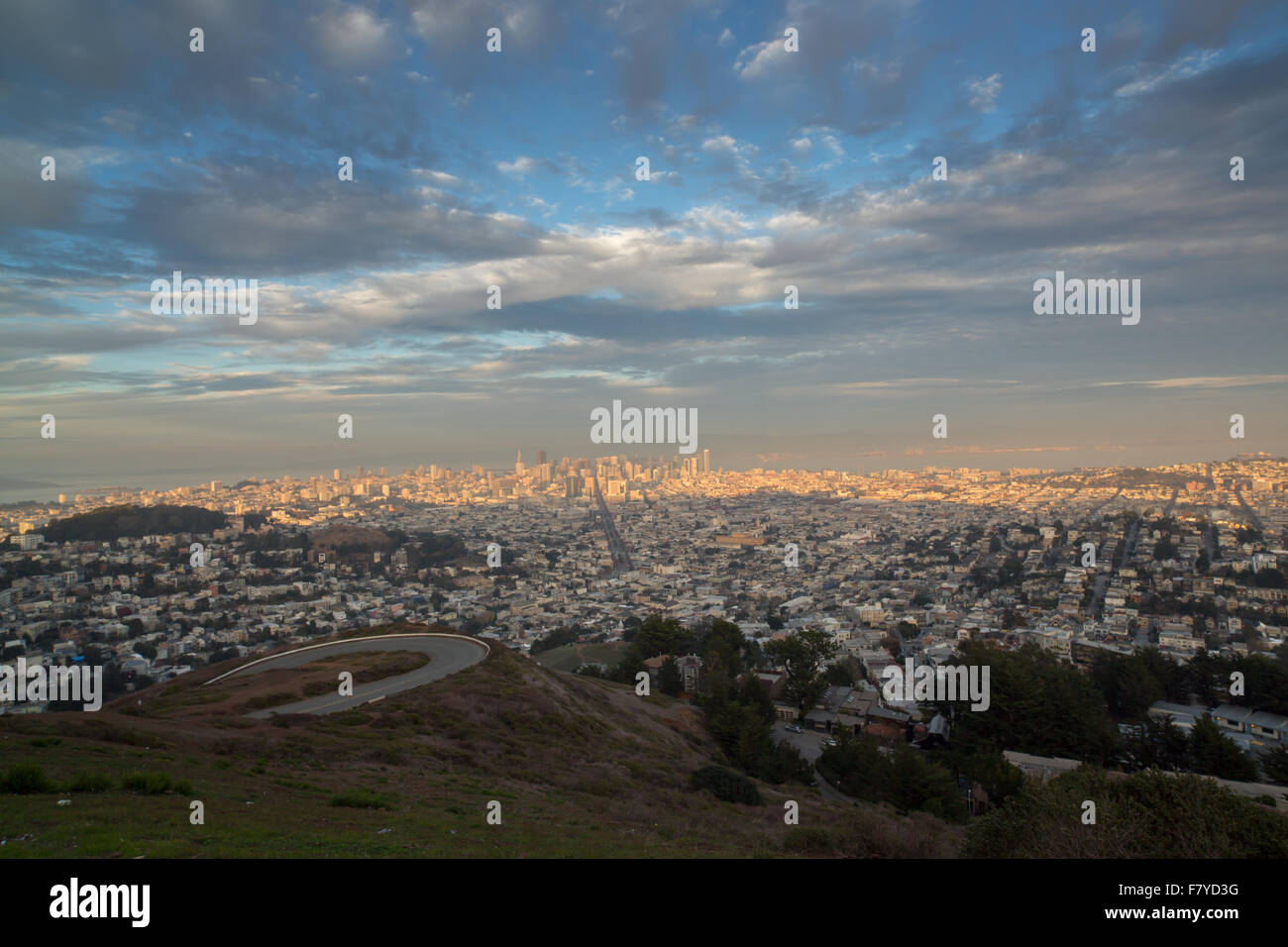 Panoramaaussicht auf San Francisco von den Twin Peaks Stockfoto