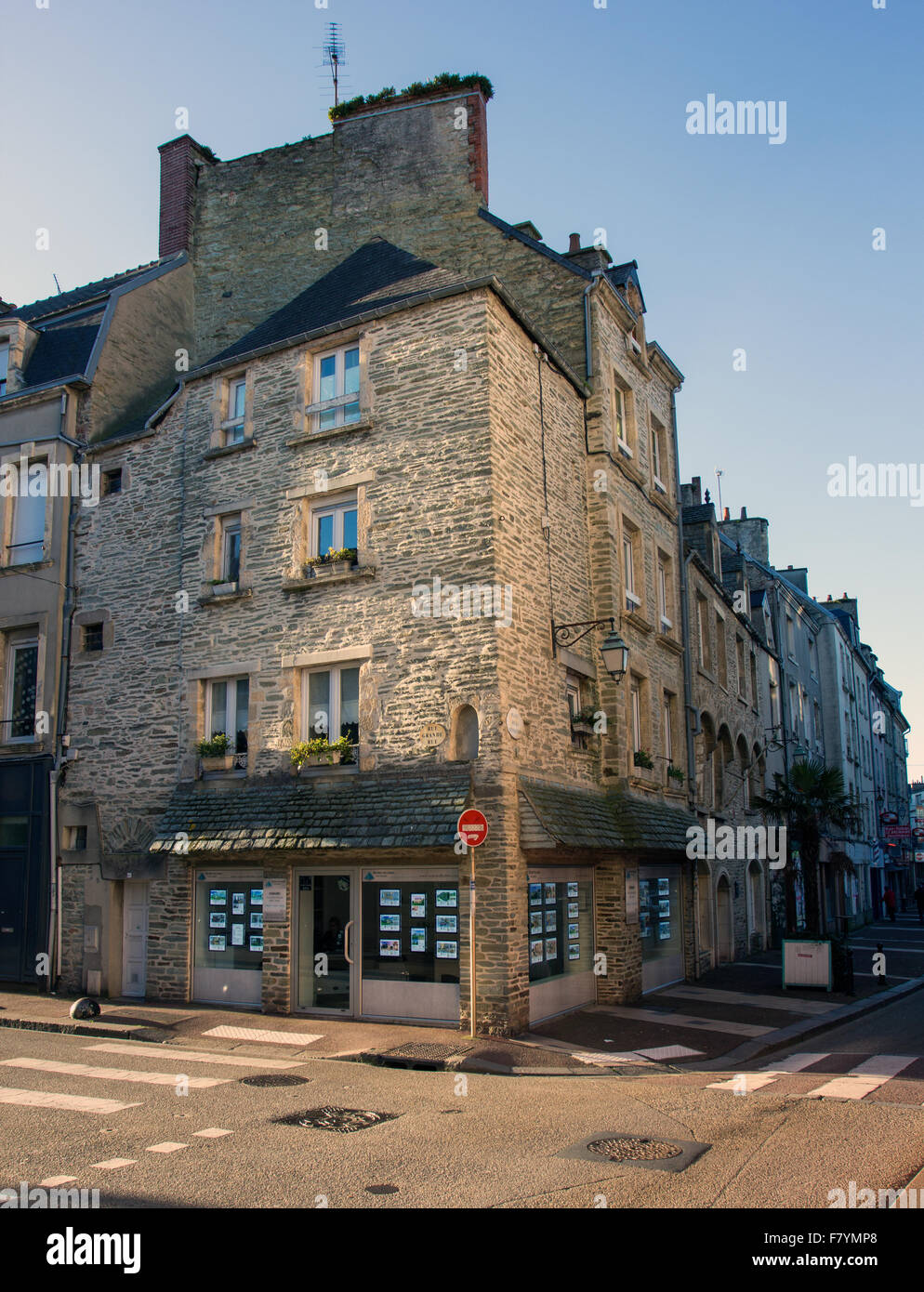 alten Steingebäude in Cherbourg Stockfoto