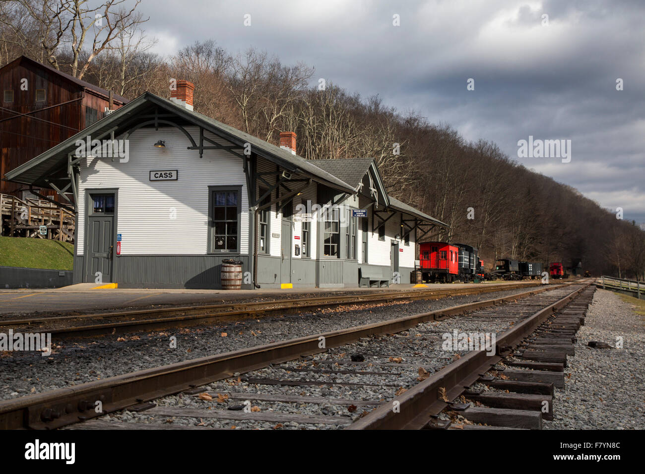 Cass, West Virginia - Bahnhof in einer Firma-Stadt im Jahre 1900 durch die West Virginia Zellstoff- und Papierfabrik gegründet. Stockfoto