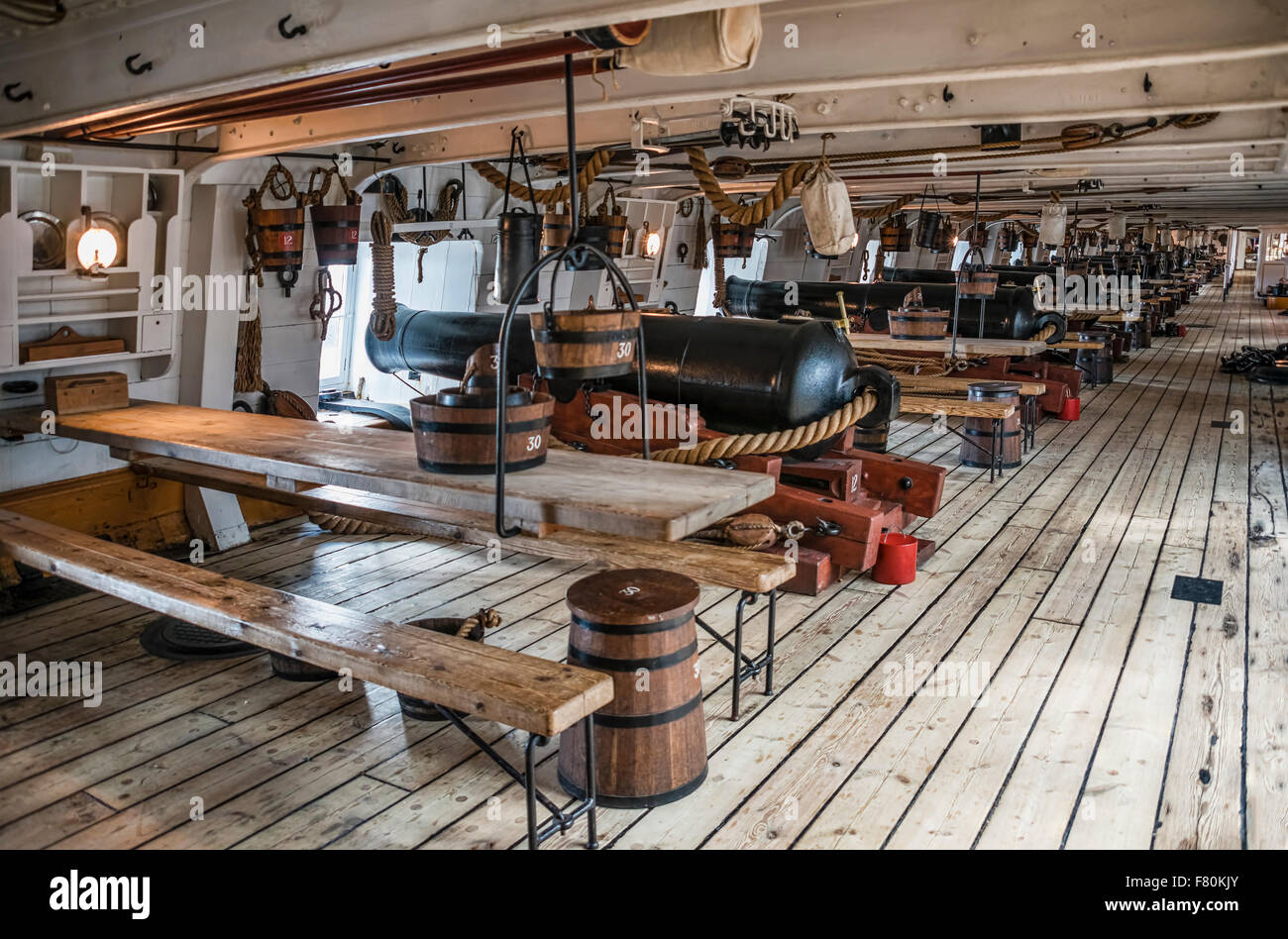 Unteren Batteriedeck der HMS Warrior bei Portsmouth Historic Dockyard, England, UK. Stockfoto