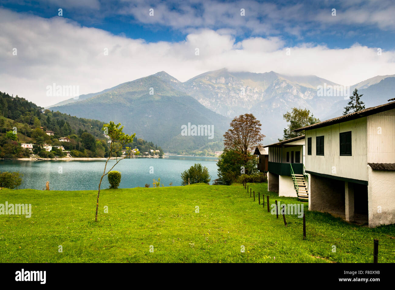 Ledro-See in Italien ist den blauen See genannt. Stockfoto