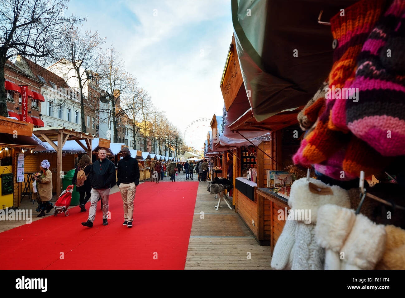 Brüssel, Belgien. 3. Dezember 2015. Weniger Besucher in diesem Jahr am Weihnachtsmarkt am Place Saint Catherine am 3. Dezember 2015 in Brüssel Credit: Skyfish/Alamy Live News Stockfoto