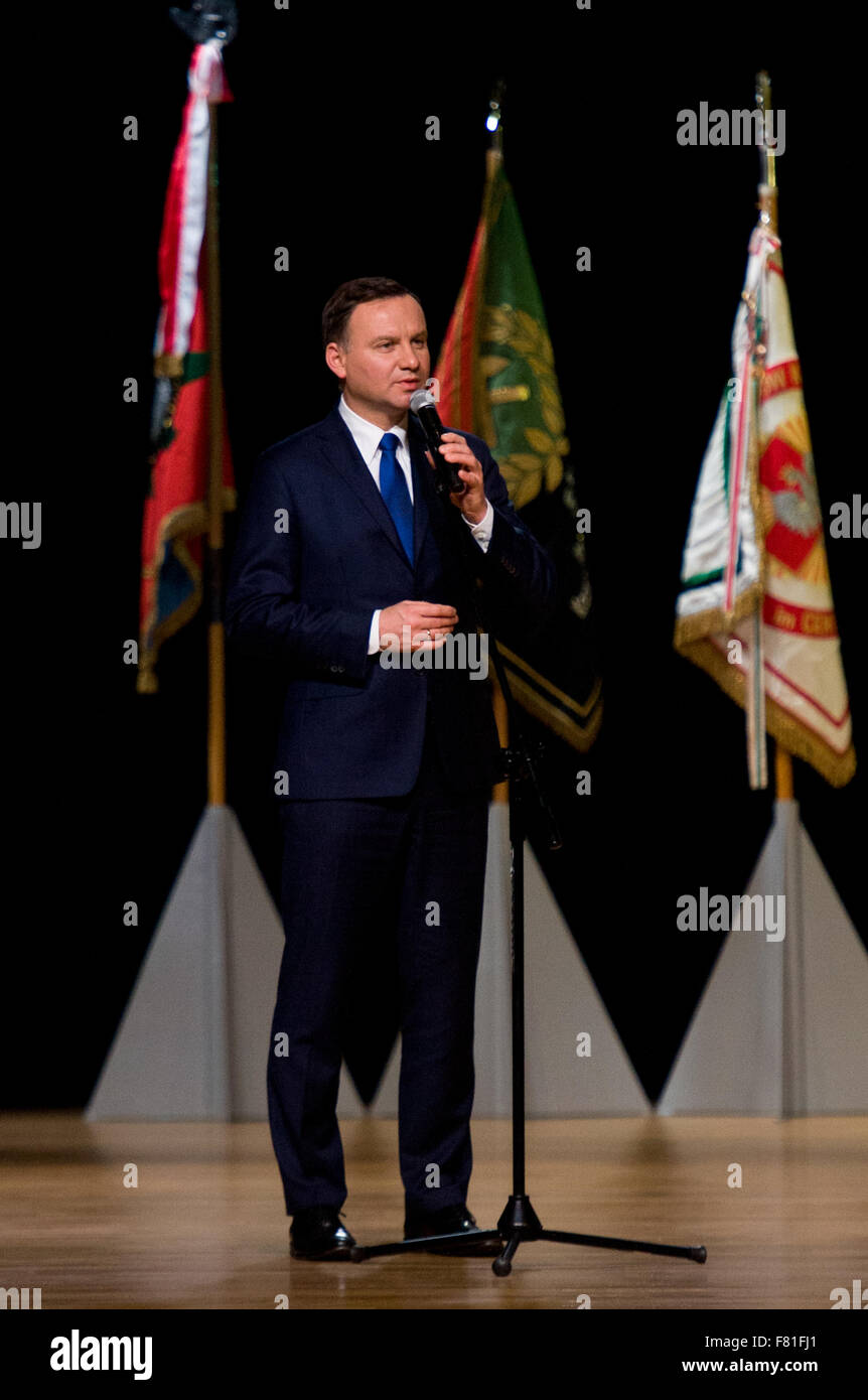Bełchatów, Polen. 4. Dezember 2015. Präsident von Polen, Andrzej Duda, hält Rede bei "Barbórka" - die jährliche Miners Tag. Bildnachweis: Marcin Rozpedowski/Alamy Live-Nachrichten Stockfoto