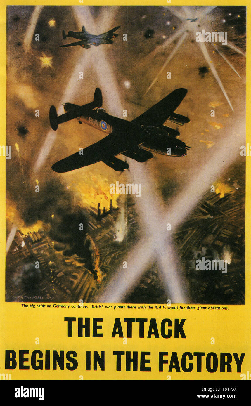 DER Angriff beginnt IN der Fabrik 1943 britische Plakat entworfen von Roy Nockolds (1911-1979). Die nächste Lancaster führt den RA-Code für No100 Squadron RAF, ausgerüstet mit der Lancaster ab März 1943. Stockfoto