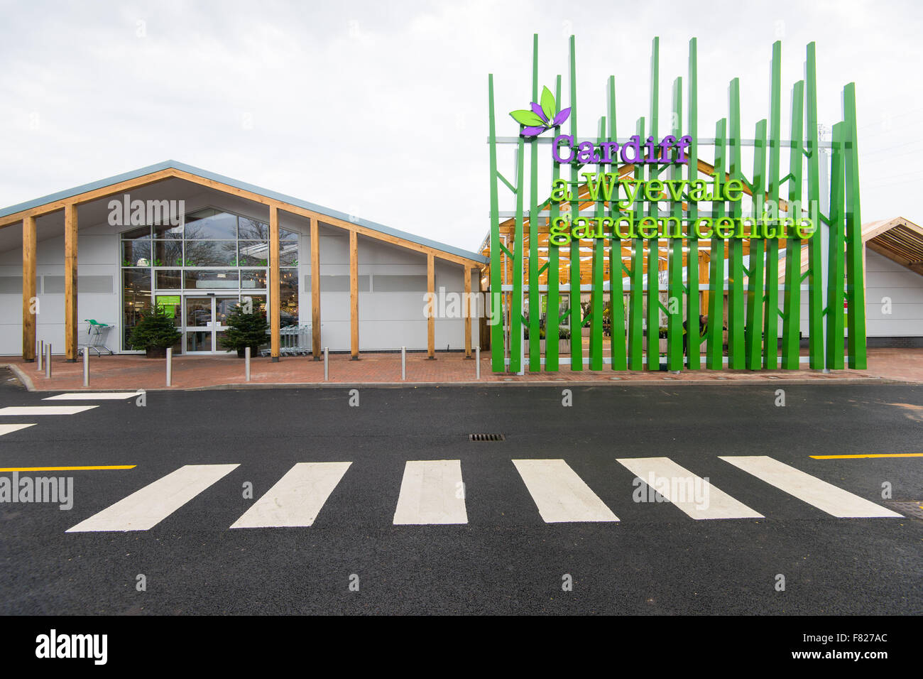 Außenseite des Wyevale Gartencenter, Cardiff Stockfoto