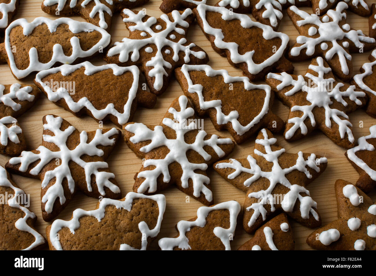 Weihnachten Lebkuchen auf einem hölzernen Hintergrund, Clouse Stockfoto