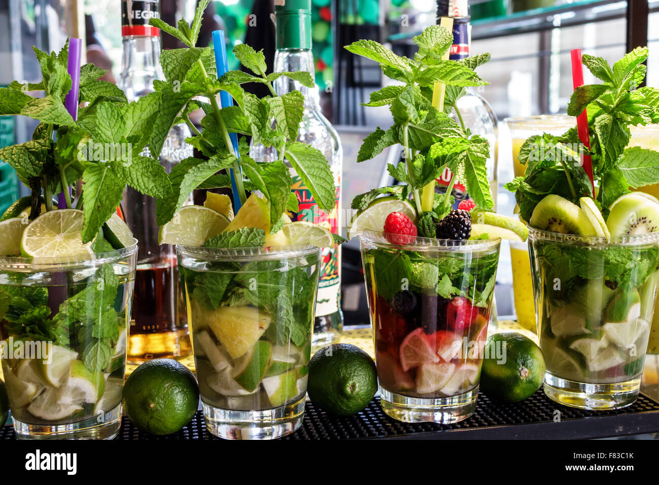 Madrid Spanien, Hispanic Ethnic Centro, Mercado de San Miguel, Markt, Shopping Shopper Shopper Shops Shops Märkte Kauf Verkauf, Retail Store Stores Busin Stockfoto