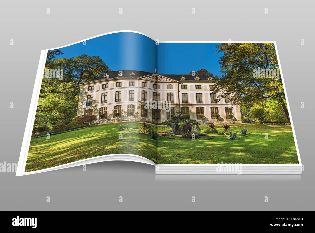 Die Sommer-Schlosspark Greiz wurde von 1769 bis 1779 im Stil des frühen Klassizismus, Greiz, Thüringen, Deutschland, Europa gebaut. Stockfoto