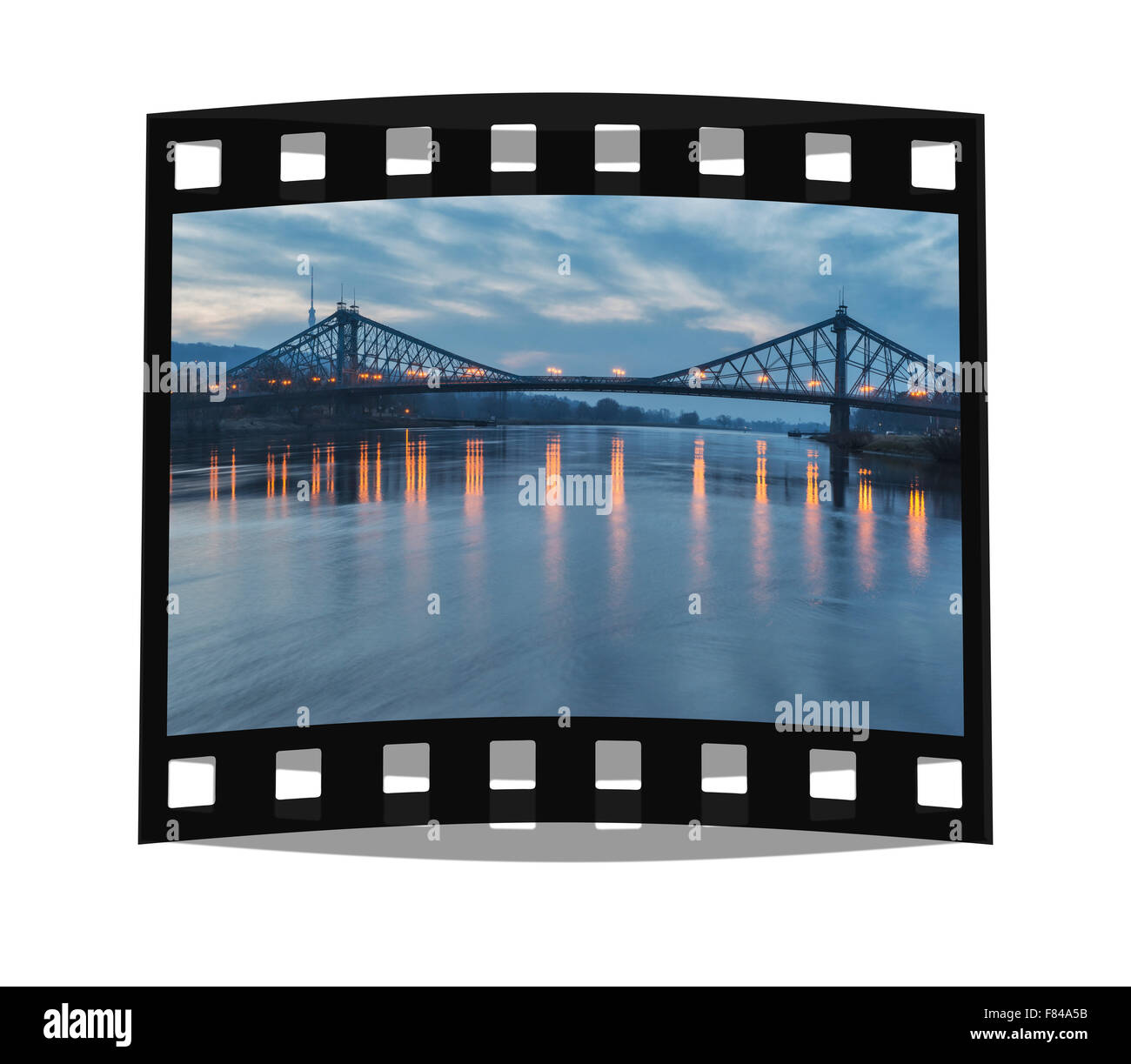 Blick über die Elbe auf der Loschwitzer Elbbrücke "Blaues Wunder", eröffnet 1893, Dresden, Sachsen, Deutschland, Europa Stockfoto