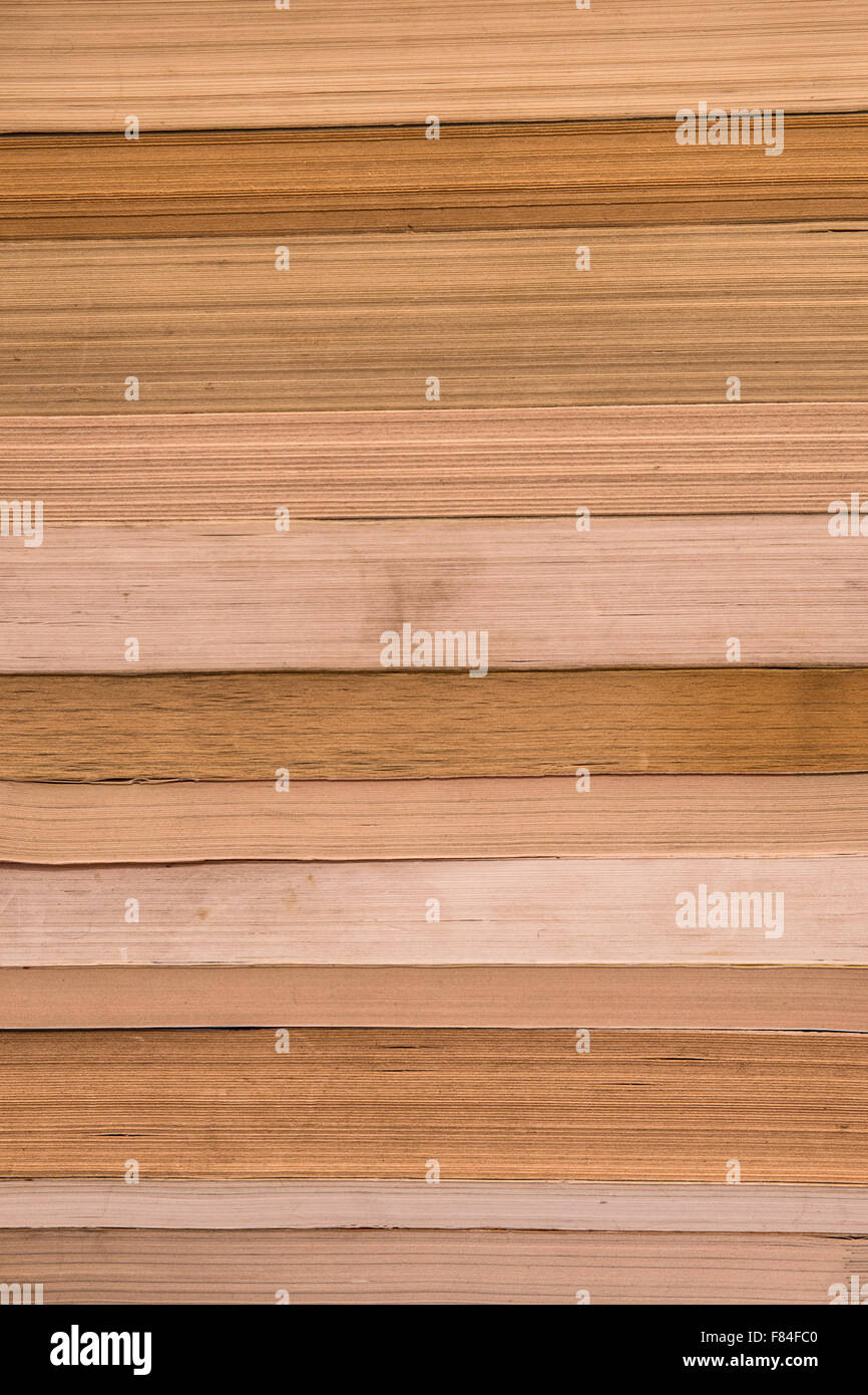 Papierstruktur enge Zusammensetzung der Stapel gut getragen gebrauchte Bücher Stockfoto