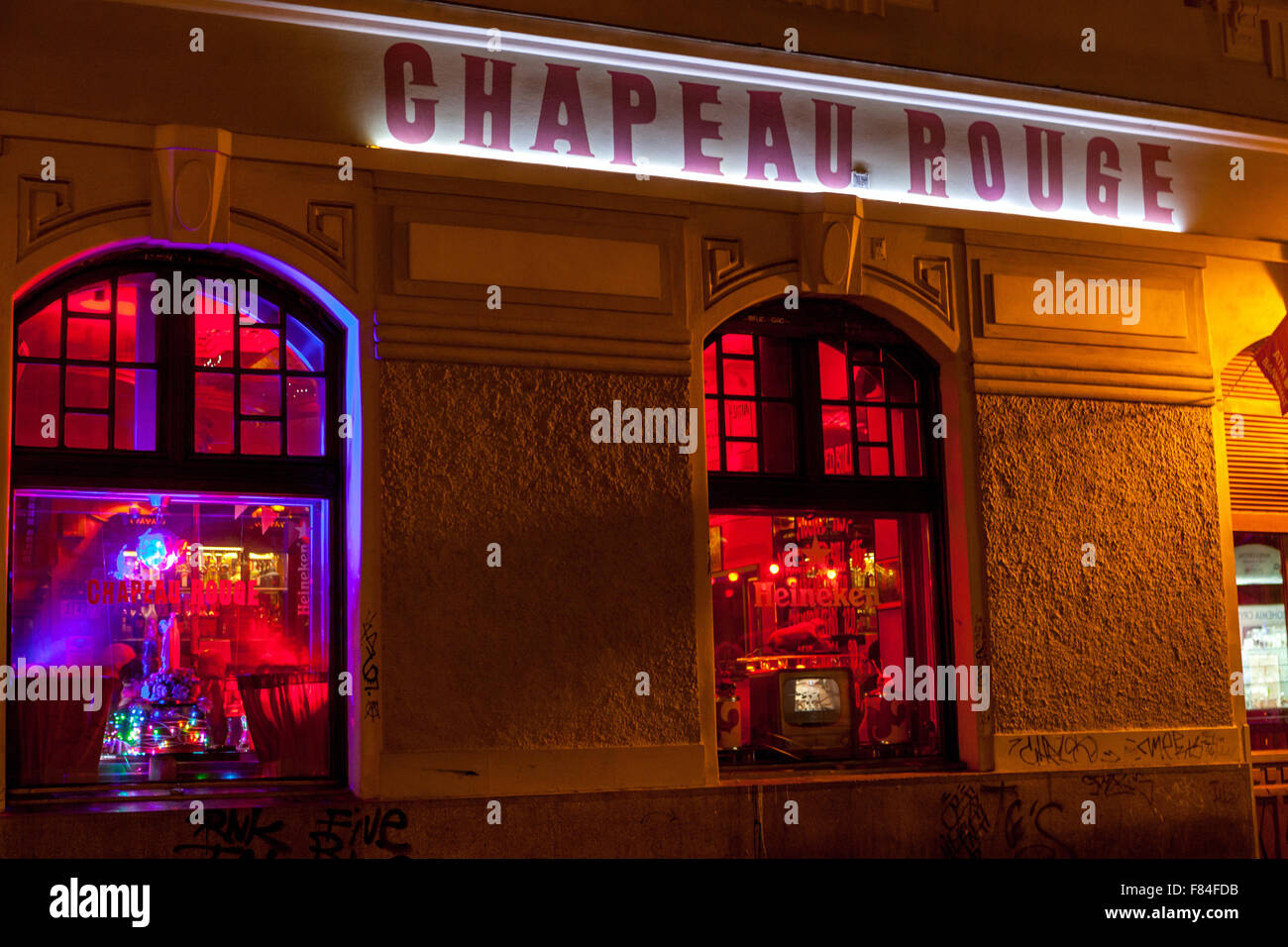Prager Pub Chapeau Rouge Pub Nachtclub in der Nähe des Altstädter Ring. Stockfoto
