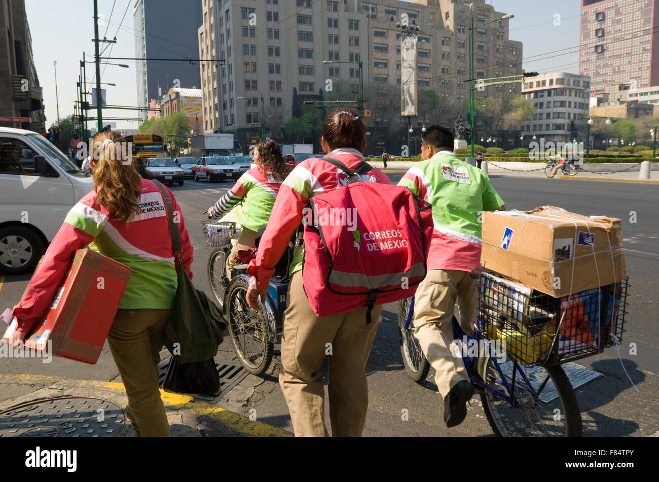 Post-Service-Lieferung-Leute in Mexico City, Mexiko Stockfoto