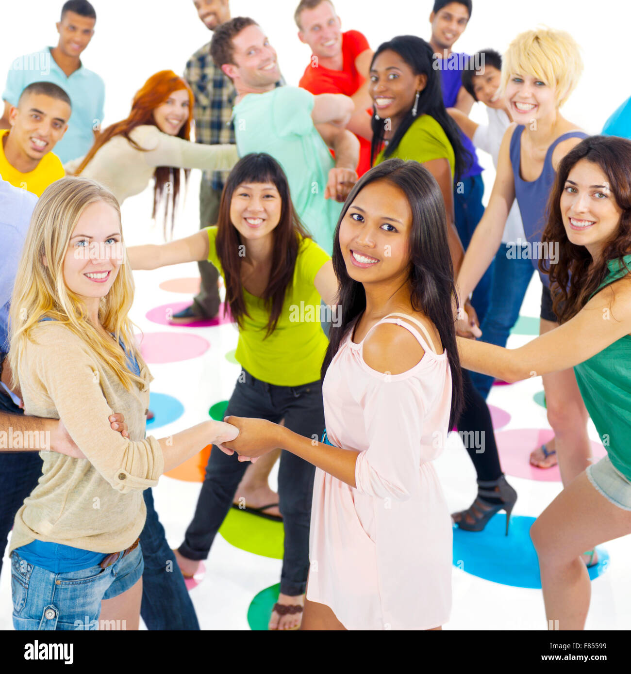 Große Gruppe von Menschen halten Hand-Konzept Stockfoto