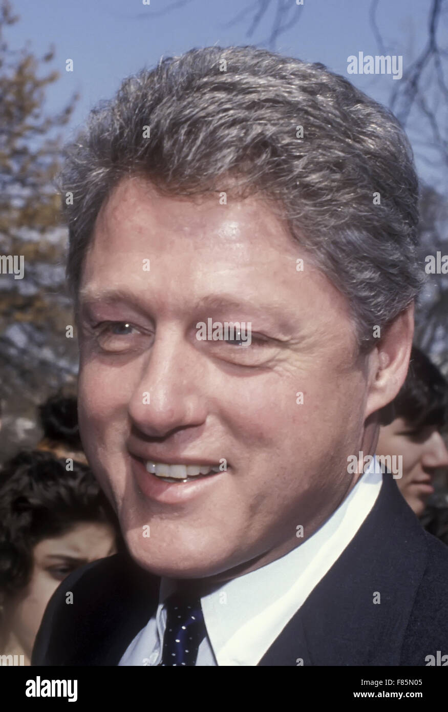 Demokratischer Kandidat für die Präsidentschaft Bill Clinton besucht eine High School in New York City, 23. Februar 1992. Stockfoto