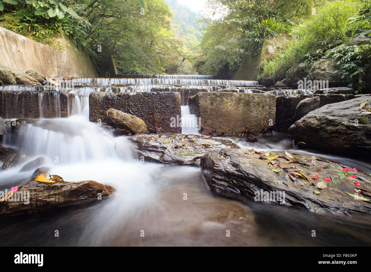 Der schöne Fluss auf nördlich von Taiwan Fass Fluss Stockfoto