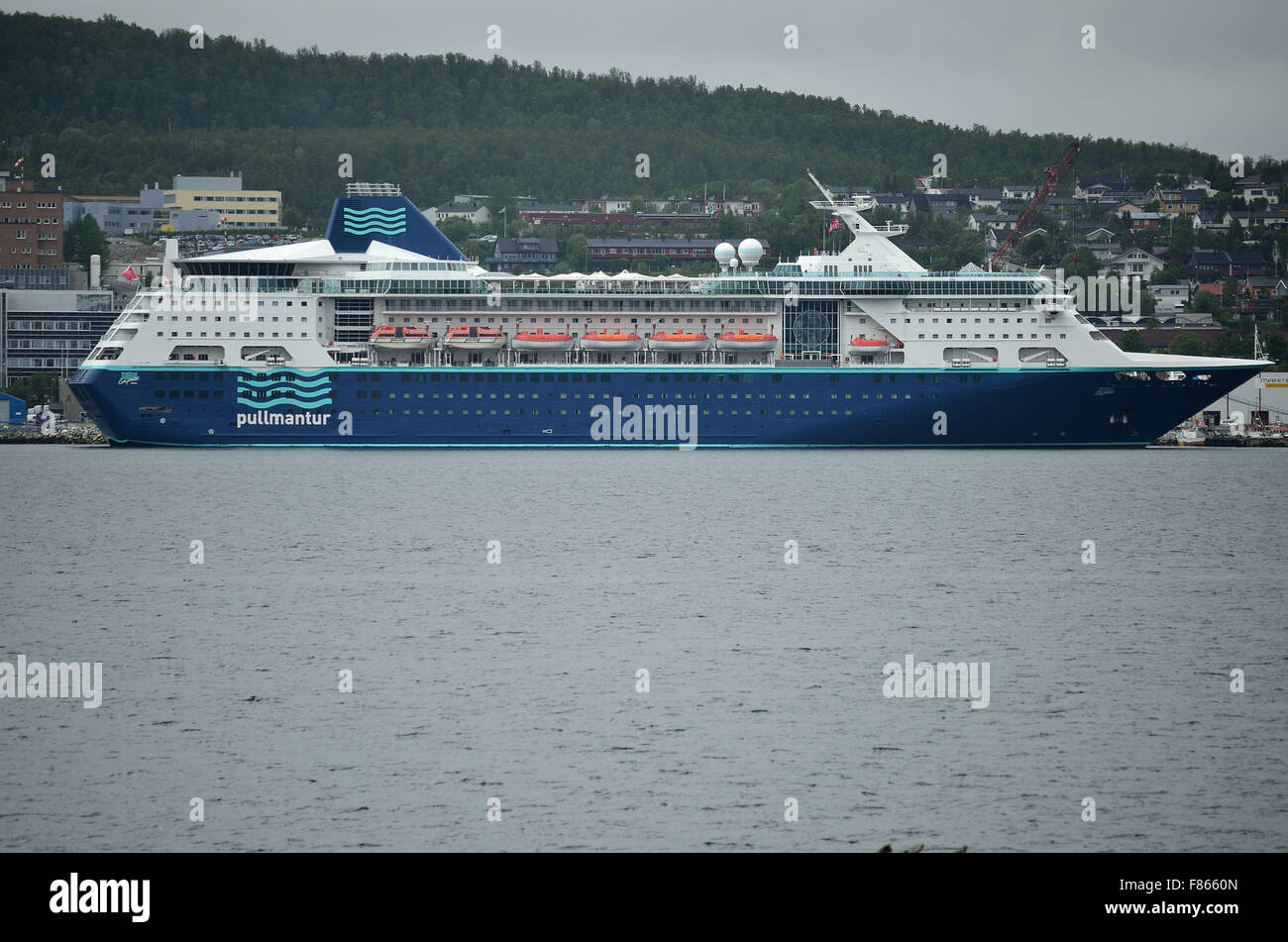 Kreuzfahrtschiffe Tromsoe Stadthafen, Juni 2015 Stockfoto