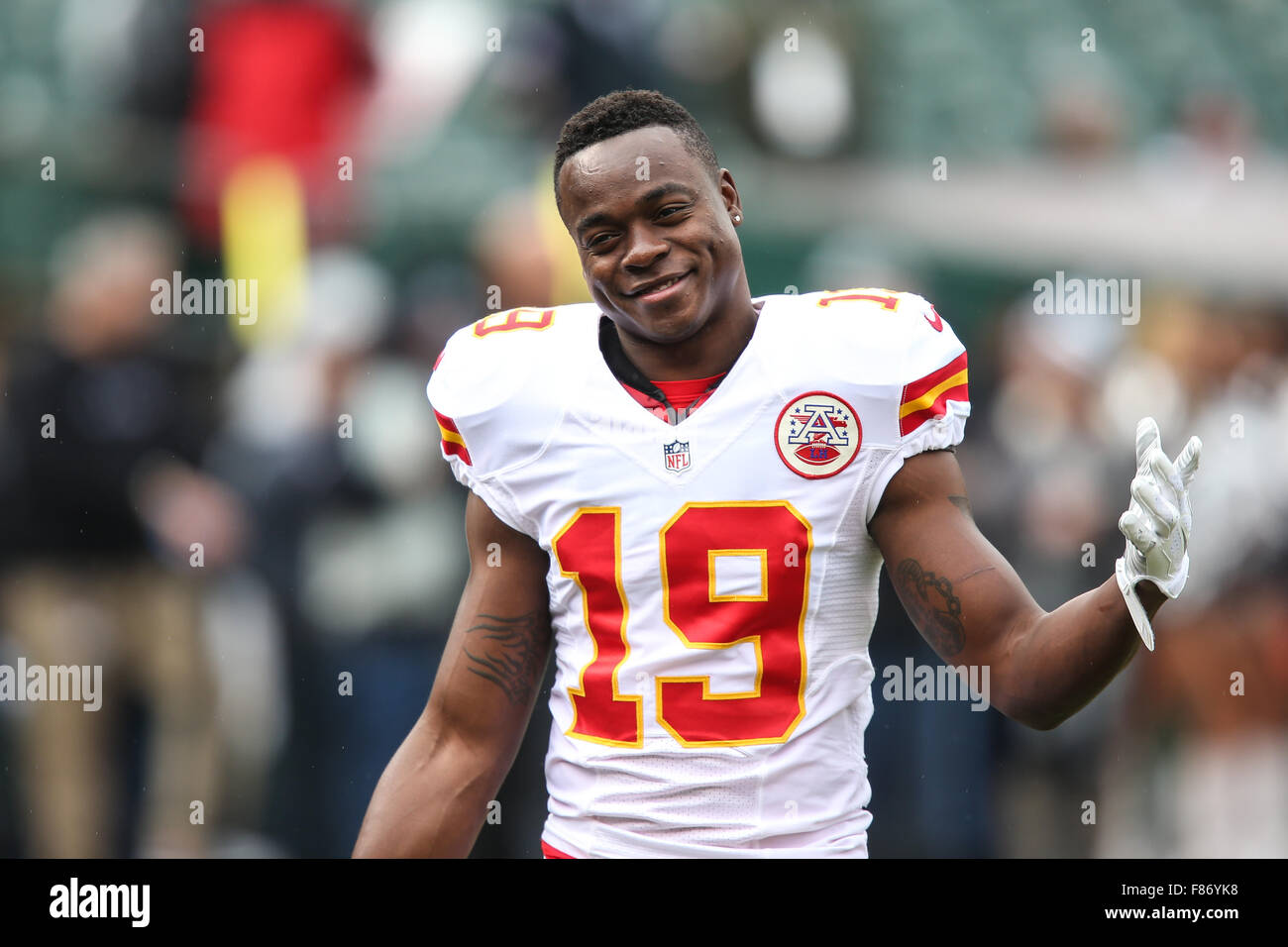 Oakland, Kalifornien, USA. 6. Dezember 2015. Kansas City Chiefs Wide Receiver Jeremy Maclin (19) während Poloshirt vor dem Start der NFL Football-Spiel zwischen den Kansas City Chiefs und die Oakland Raiders im O.co Coliseum in Oakland, Kalifornien. Christopher Trim/CSM/Alamy Live-Nachrichten Stockfoto