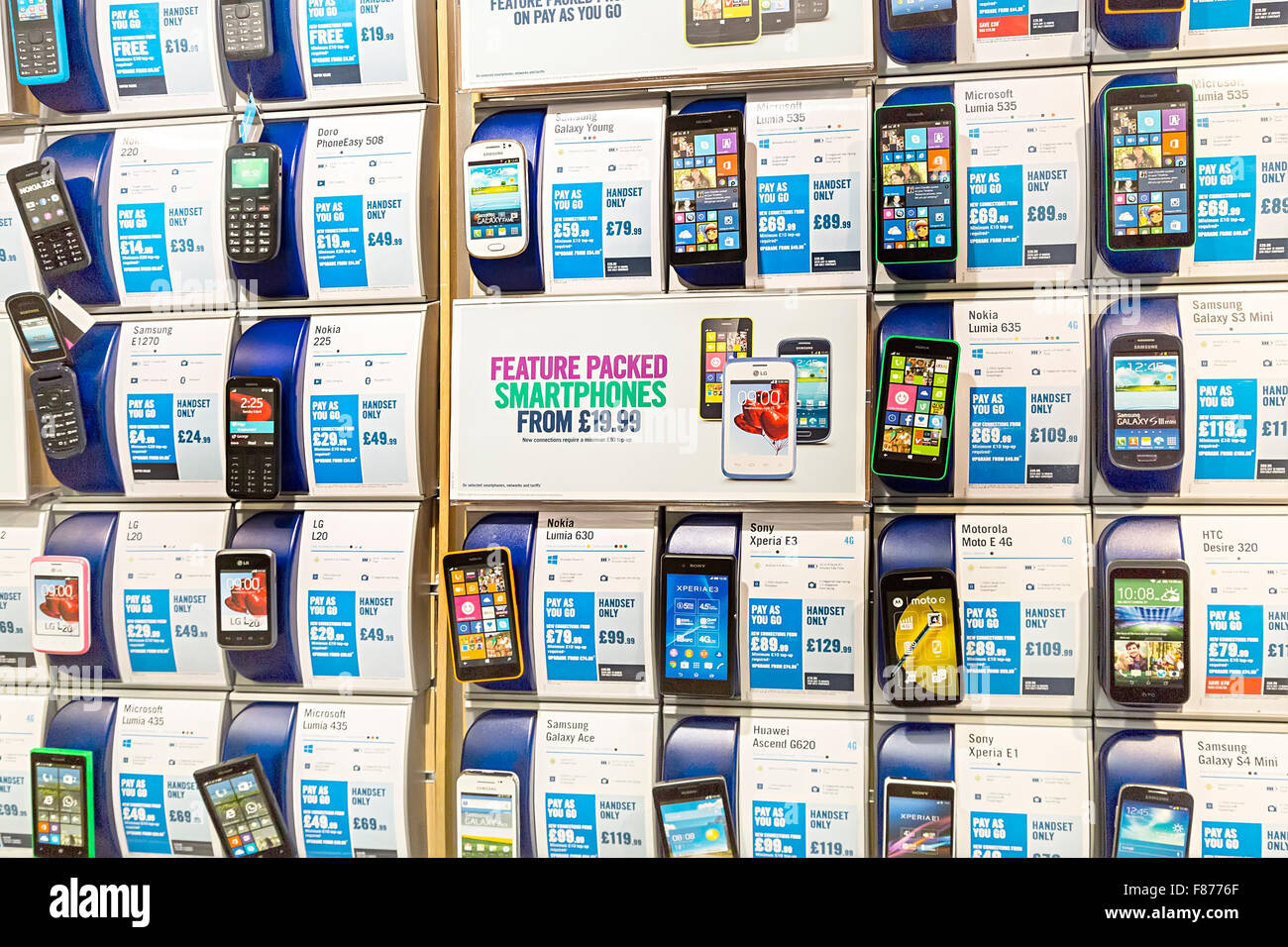 Mobiltelefone zum Verkauf, UK Stockfoto