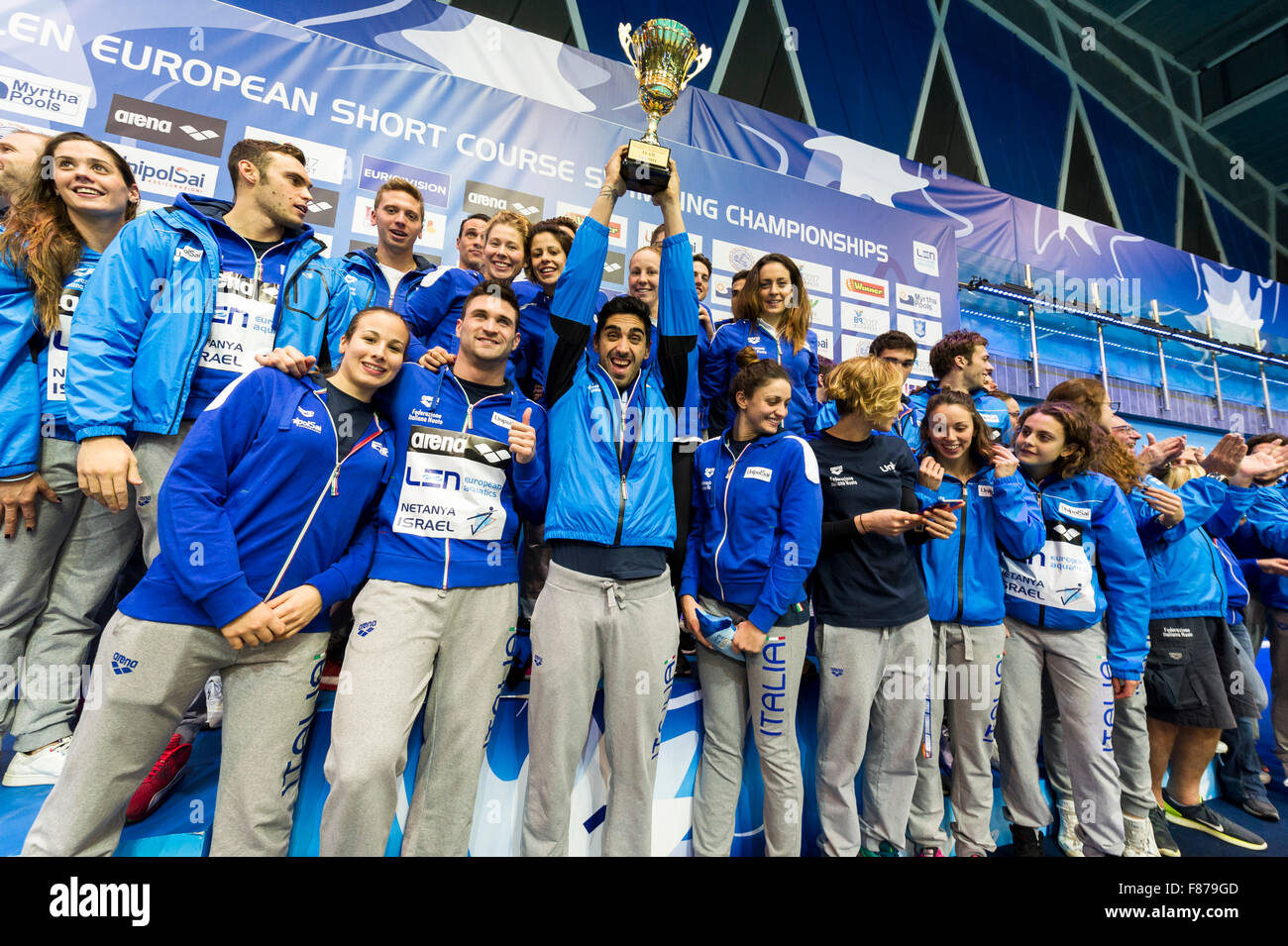 Netanya, Israel. 6. Dezember 2015. Italien ITA beste Team der Meisterschaft Netanya, Israel, Wingate Institut LEN kurzen Kurs schwimmen Europameisterschaften vom 2. bis 6. Dezember 2015 Netanya 12.06.2015 Nuoto Campionati Europei di Nuoto in Vasca Corta Credit: Insidefoto/Alamy Live News Stockfoto