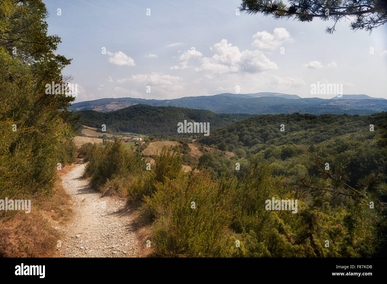 Sentiero camino de santiago Fotos und Bildmaterial in hoher Auflösung