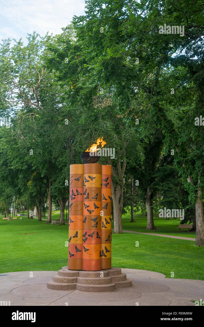 "Die Säule der Stärke" Peace Officer Memorial, Alberta Legislature Grounds, Edmonton, Alberta, Kanada Stockfoto
