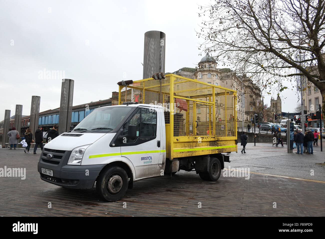 Bristol City Council Ford Transit-LKW zum Sammeln von Abfall und Müll vom Stadt-Zentrum-Behälter verwendet. Dezember 2015 Stockfoto