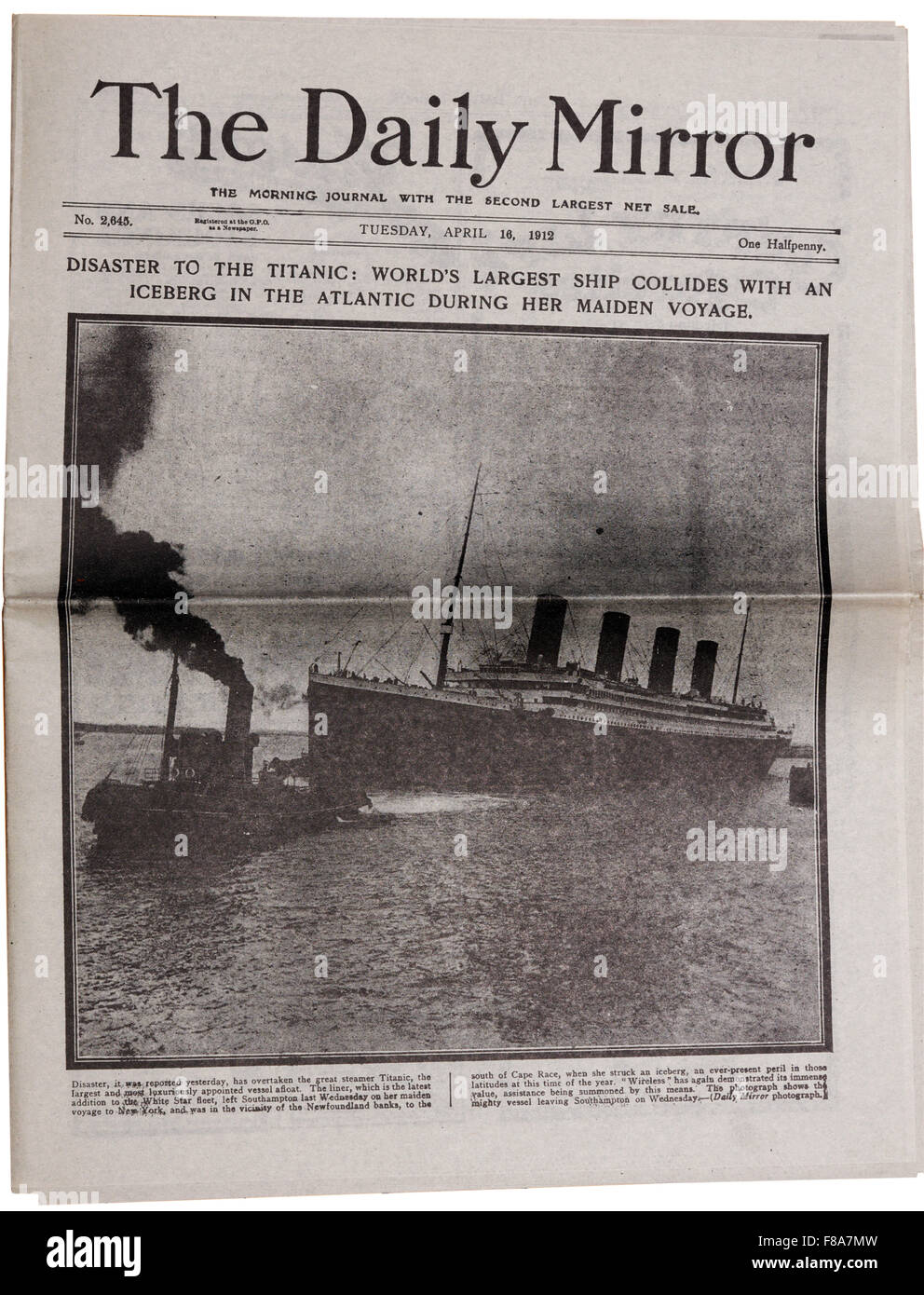 Eine Reproduktion der Daily Mirror Zeitung mit der Schlagzeile, die die Titanic gesunken ist. Stockfoto