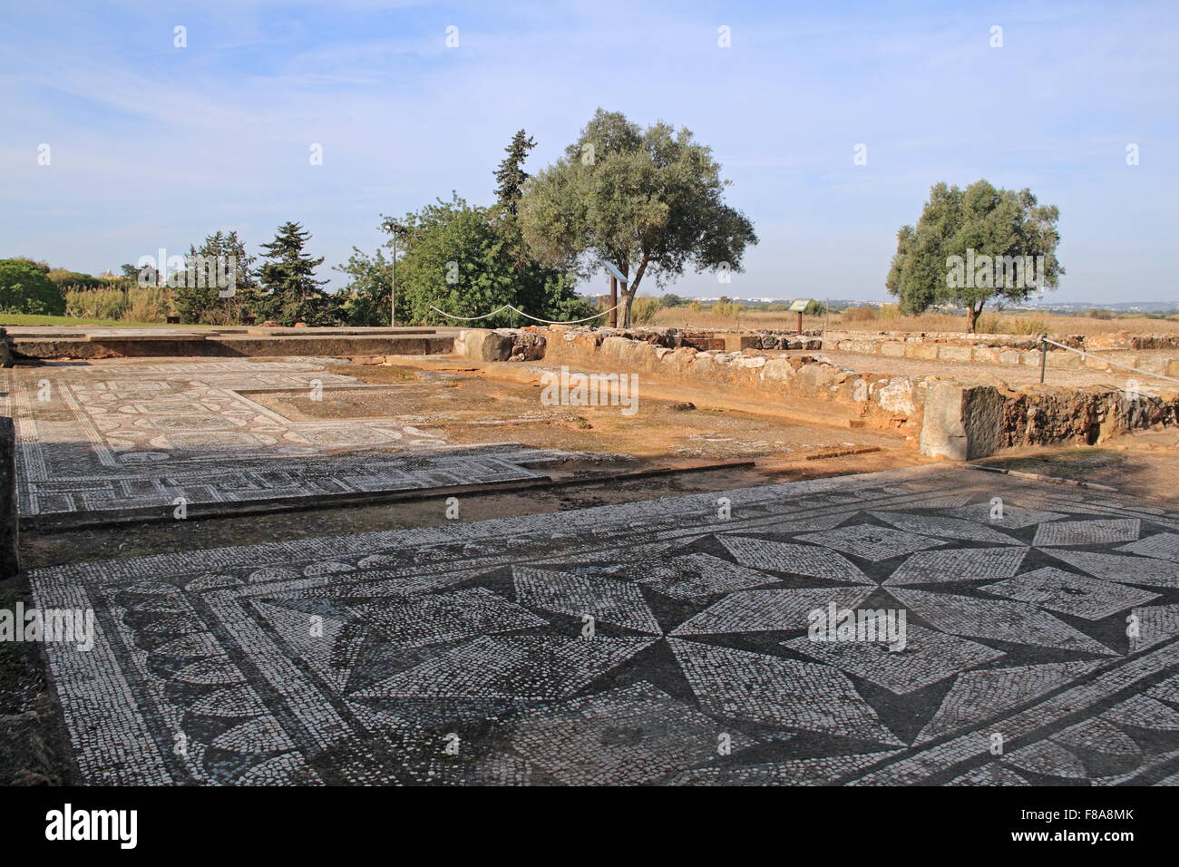 Eingangshalle Mosaikboden, Cerro da Vila römischen archäologischen Stätte und Museum, Vilamoura, Quarteira, Algarve, Portugal, Europa Stockfoto