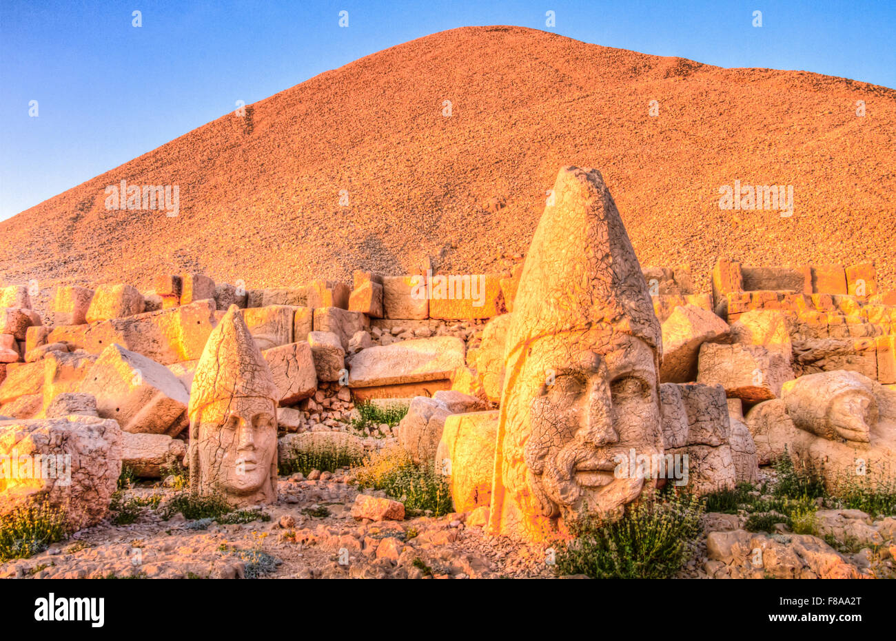 Riesige Zeus und Alexander der große Skulptur, Mount Nemrut National Park, Türkei, antike Überreste der 2000 Jahre alten Kommagene attra Stockfoto