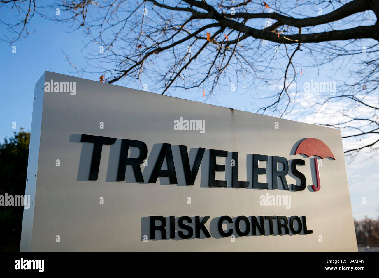 Ein Logo Zeichen außerhalb einer Einrichtung, die von der Reisenden Unternehmen in Windsor, Connecticut am 21. November 2015 besetzt. Stockfoto