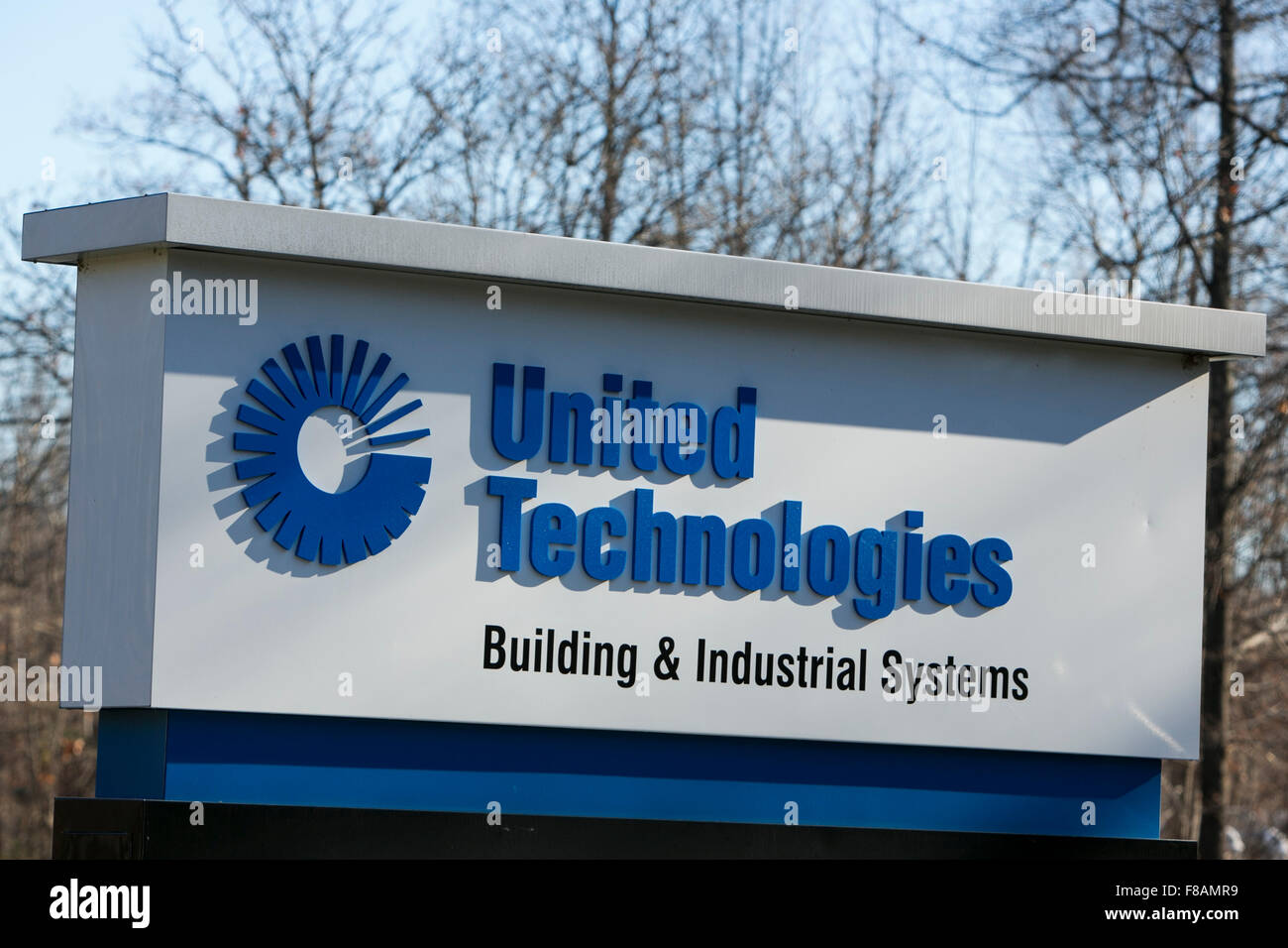 Ein Logo-Zeichen außerhalb der Hauptsitz der United Technologies Corporation & Industrial Building Systems in Farmington, Conn Stockfoto