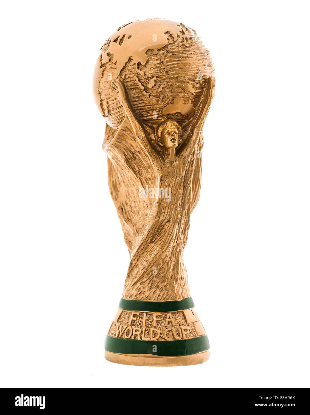 FIFA WM-Trophäe auf einem weißen Hintergrund, "FIFA WM-Trophäe", wurde 1974 eingeführt. Stockfoto