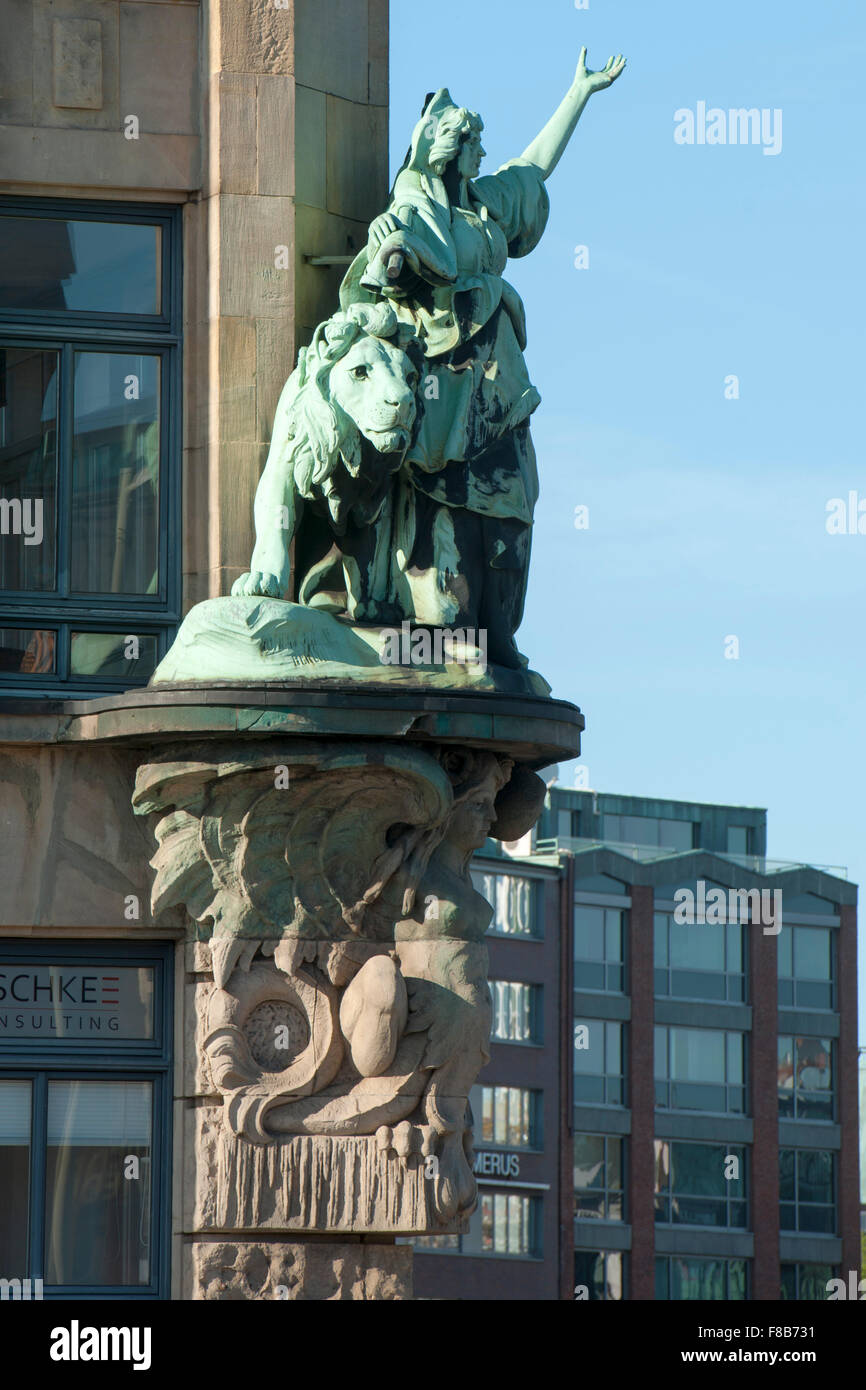 Deutschland, Hamburg, Haus der Seefahrt, Skulptur der der Hammonia Mit Löwe Stockfoto