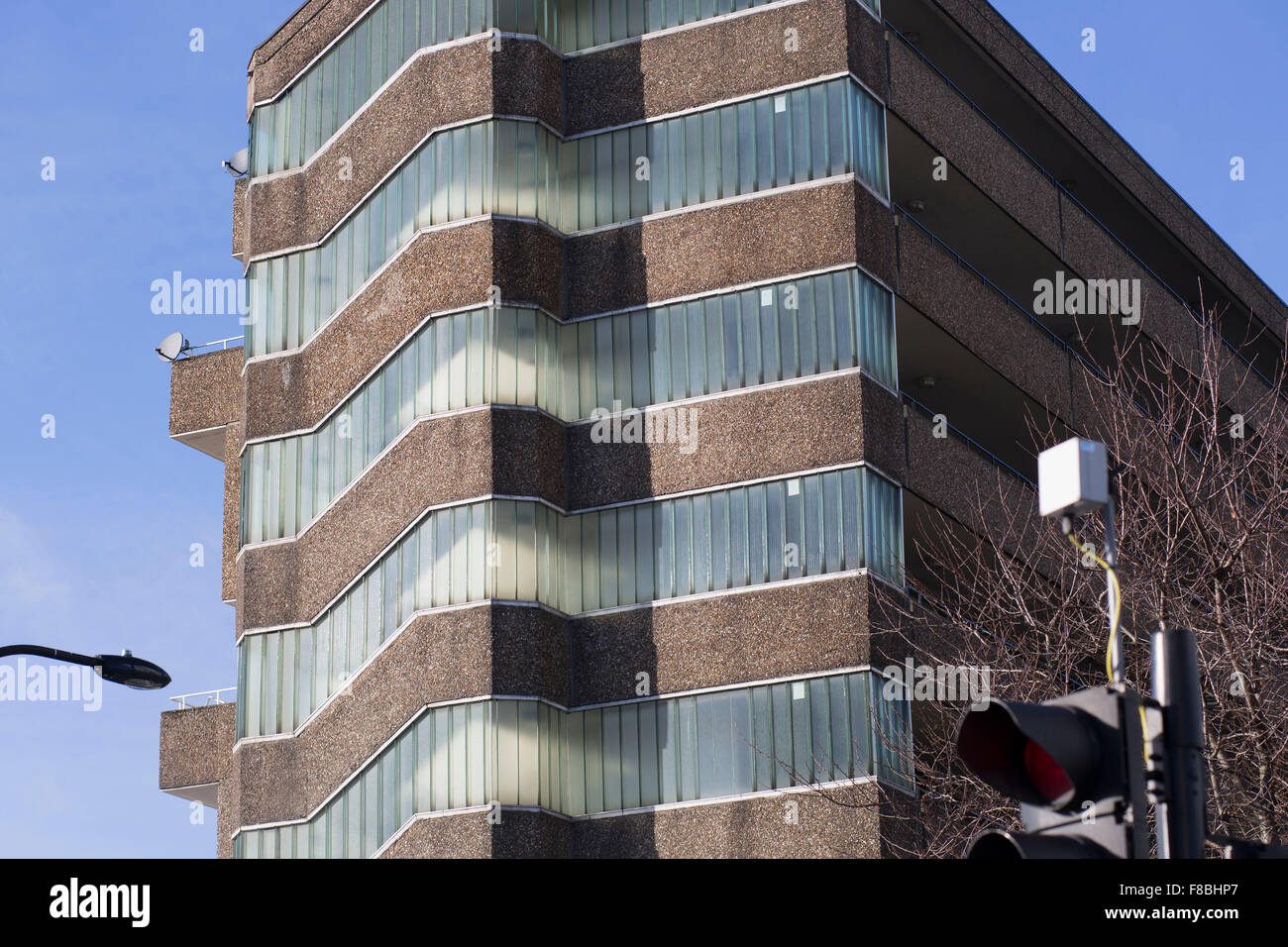 Wohnungen Wohnungen Windows Treppenhäuser Stil der 60er Jahre Stockfoto