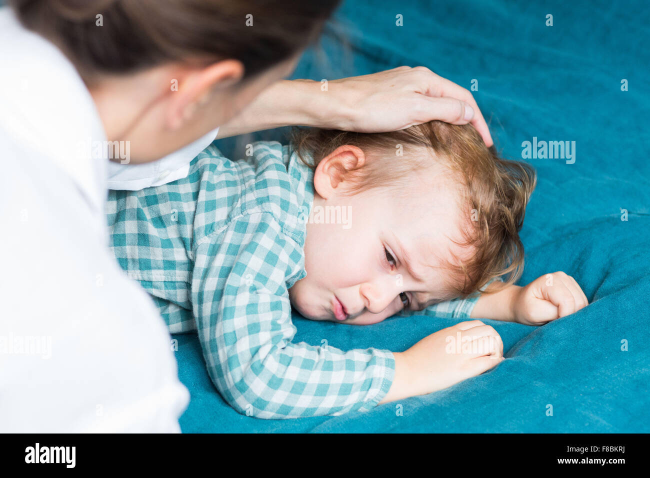 2 jähriger Junge. Stockfoto