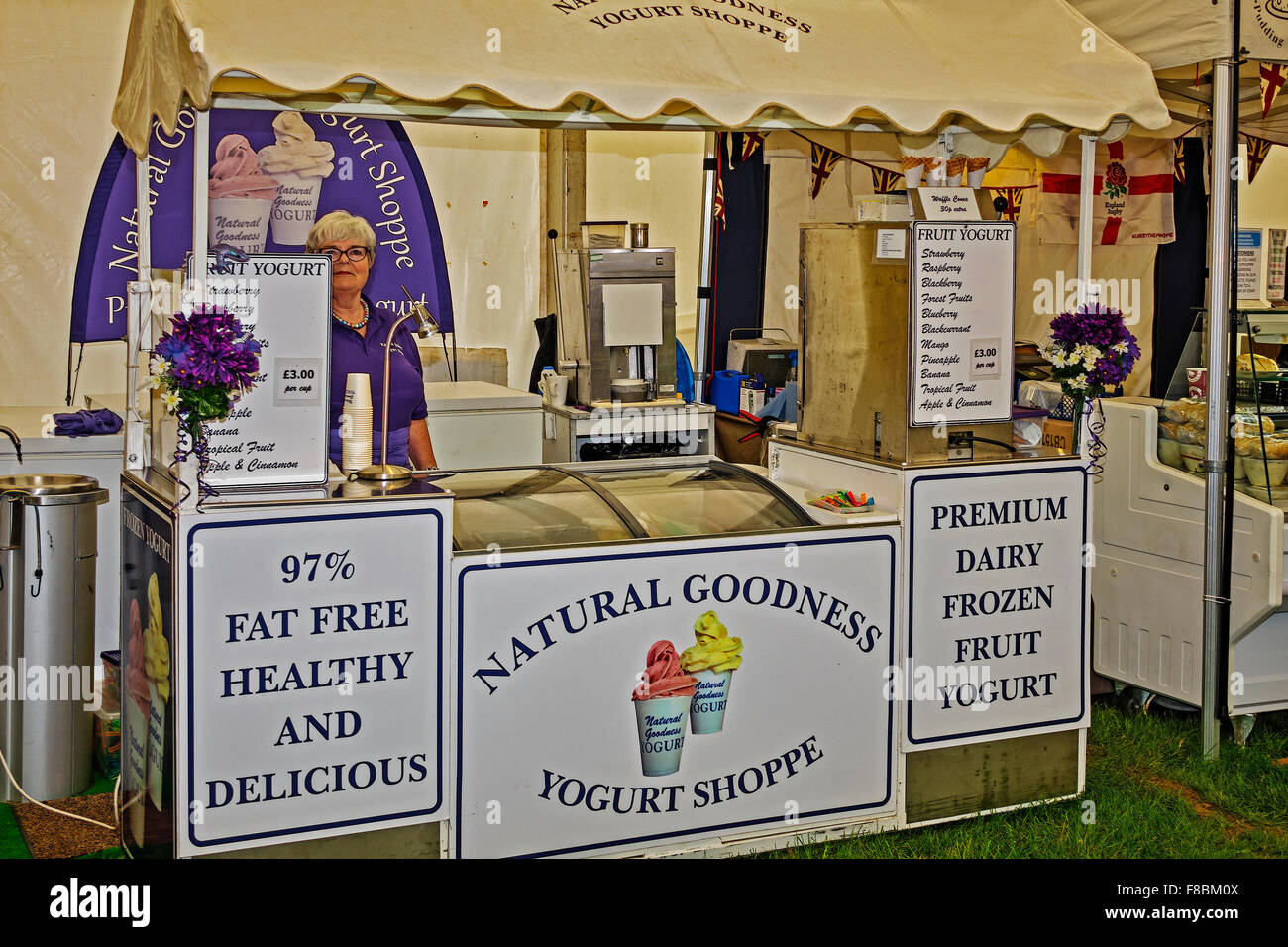 Gesunde Joghurt-Produkte für Verkauf-Berkshire-UK Stockfoto