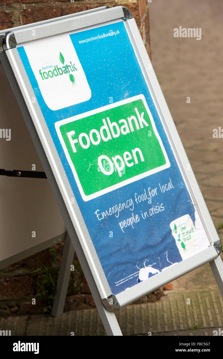 Tafel Schild "geöffnet". Bilovec, Worcestershire, England Stockfoto