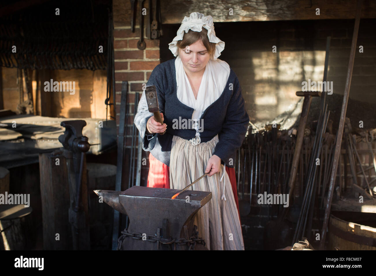 Der Schmied shop auf Mount Vernon Plantage der Familie Haus von George Washington in Virginia. Stockfoto