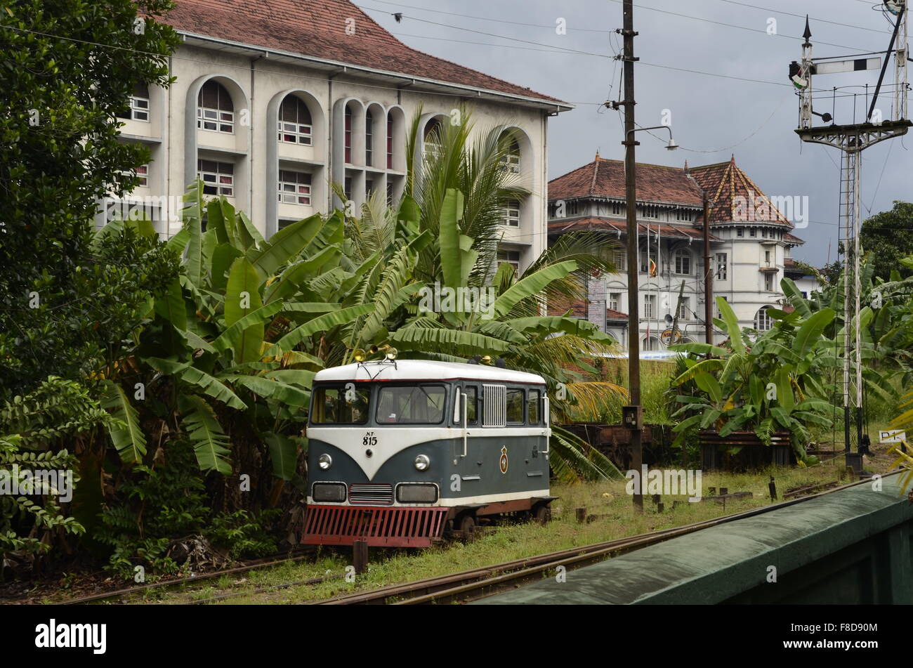 MT-815 am Bahnhof Kandy, dieser Draisine wurde in Sri Lanka Eisenbahnwerkstätten ca. 1981 hergestellt. Stockfoto